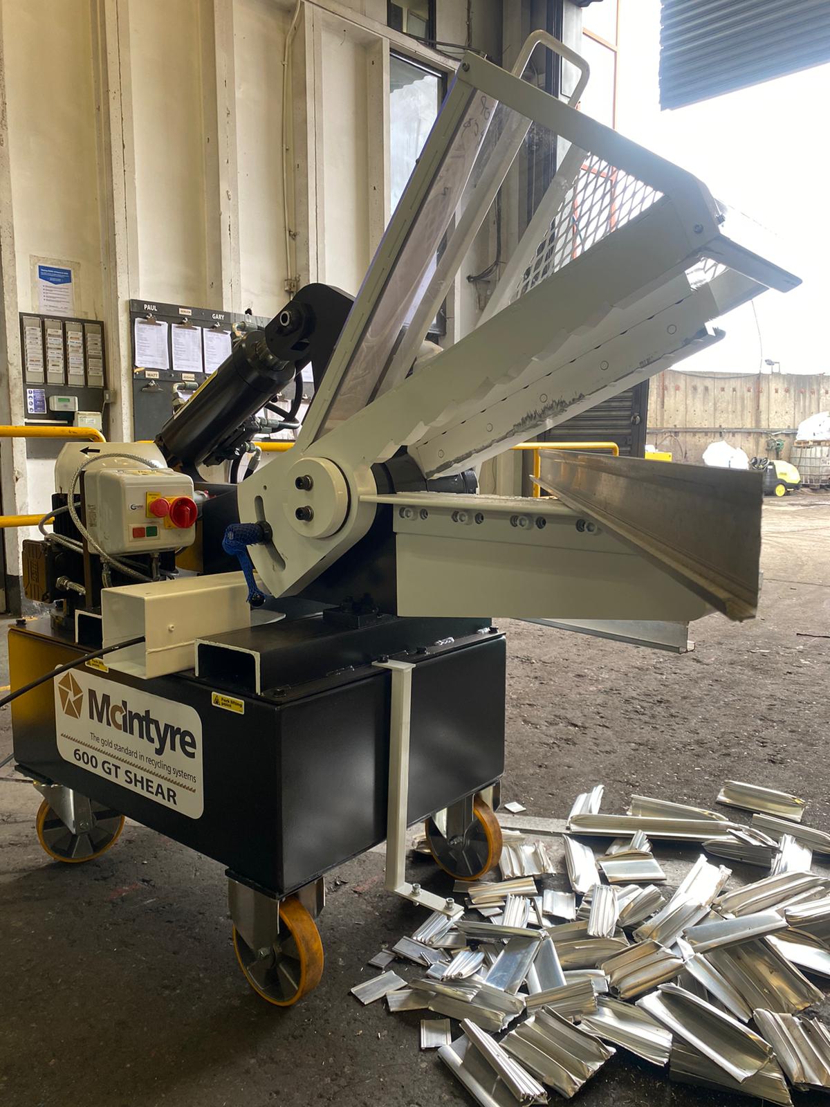 600 Alligator Shears LGT – Radiator and CAT Cutting